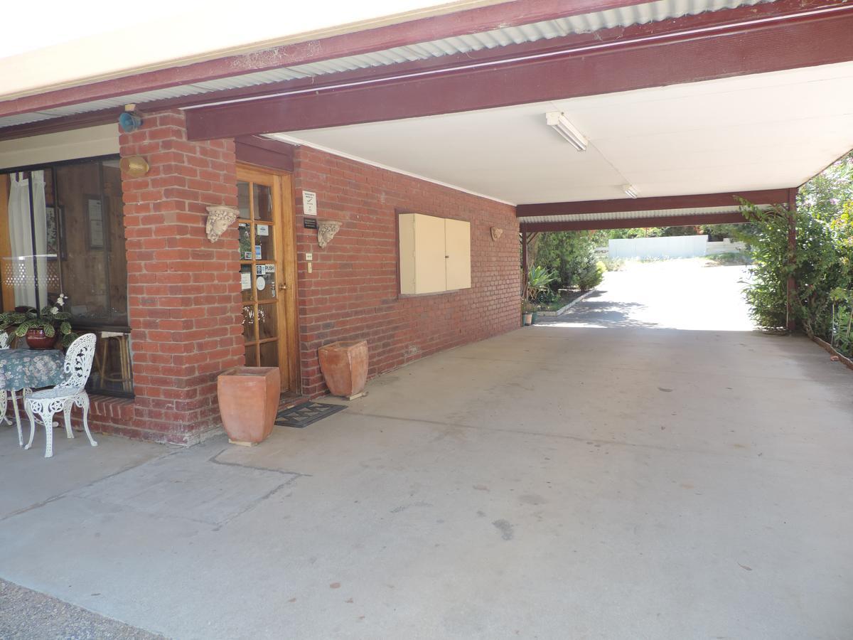Tooleybuc Country Roads Motor Inn Exterior foto